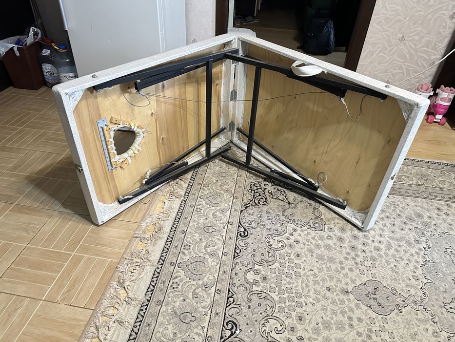 Массажный столик