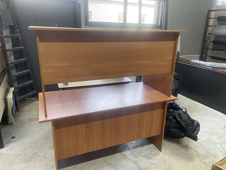 Стол офисный б/у продам