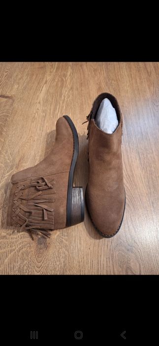 Ghete piele Lasocki 40