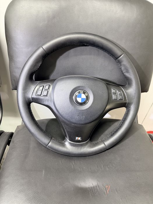 Volan m pachet bmw e90 e91 e92 e93 e87 e81 e82 e88 e84