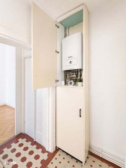 Apartament 4 camere | Universitate Armeneasca | Centrala Proprie