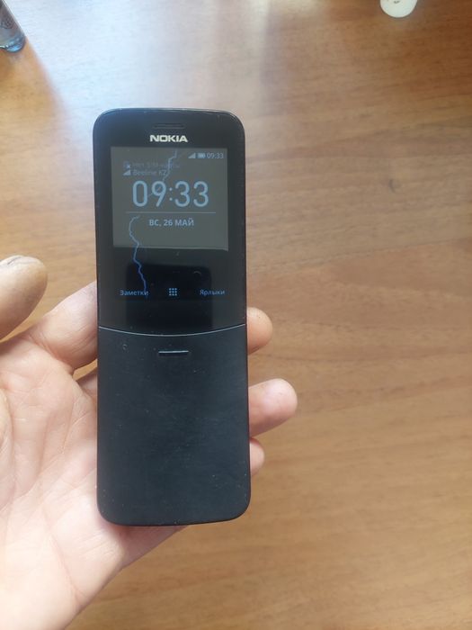 Нокия 8110i в отличном состоянии.