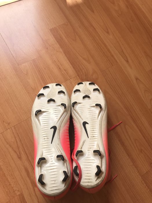 Ghete de fotbal Nike Mercurial