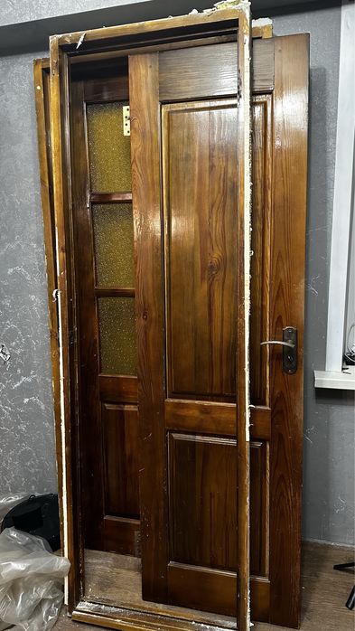 Отдам бесплатно двери