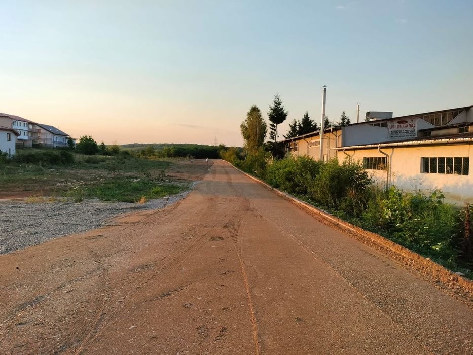 Lot  casa de vanzare