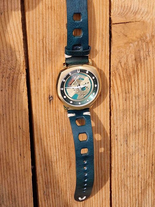 Bulova Accutron II Spaceview (97A110) часовник