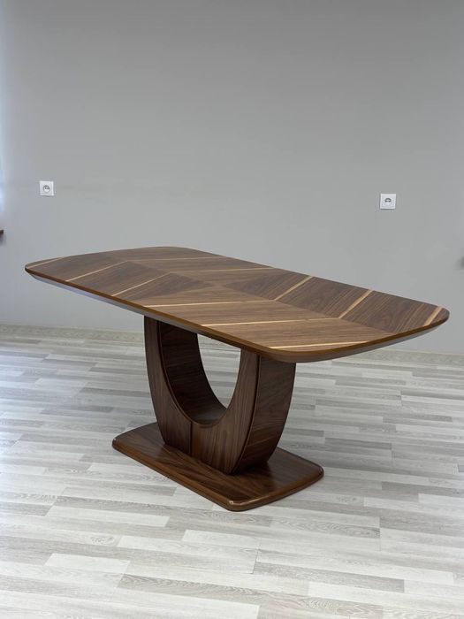 Kafey va restaranlar uchun mebelar