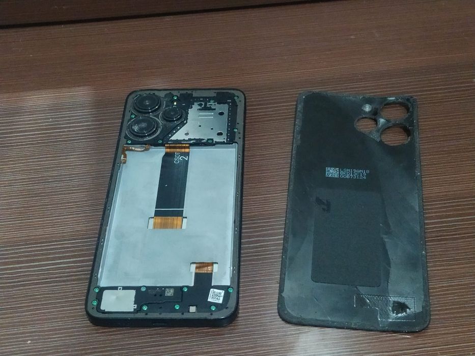 Продам SAMSUNG A51 и REDMI 12