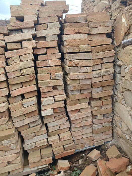 Lemn vechii din demolări