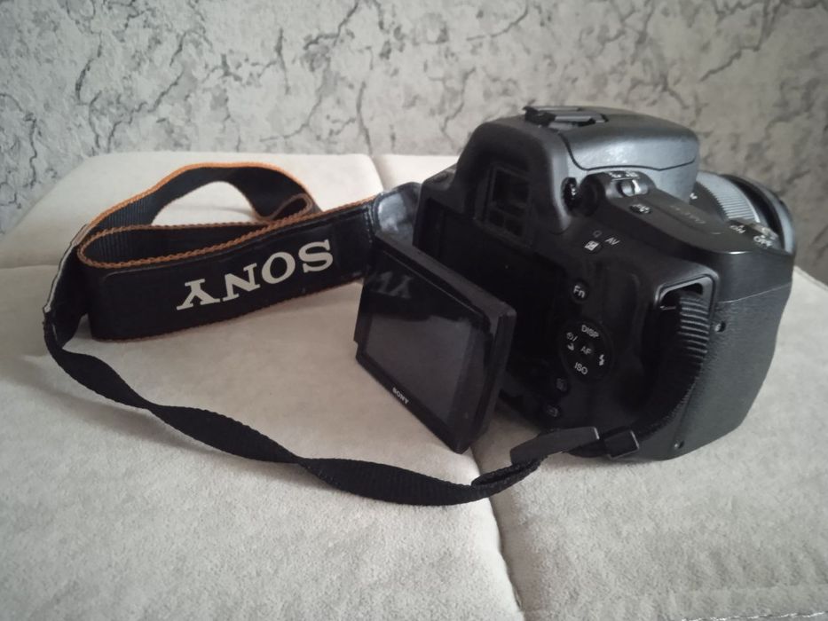 Зеркальный SONY  фото аппарат сатылады