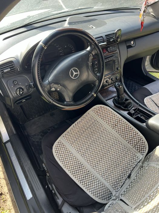 Vand Mercedes C200