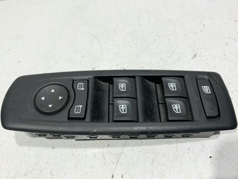 Butoane comanda geamuri electrice Renault Megane 3 facelift (2012-2016) 809610007R