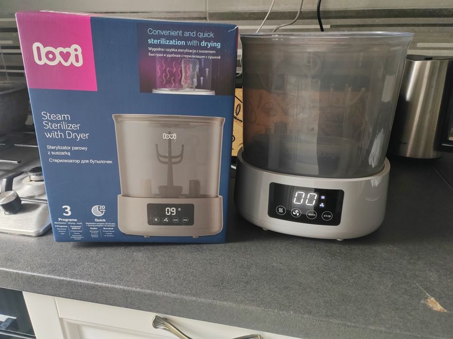 Sterilizator  de biberoane LOVI
