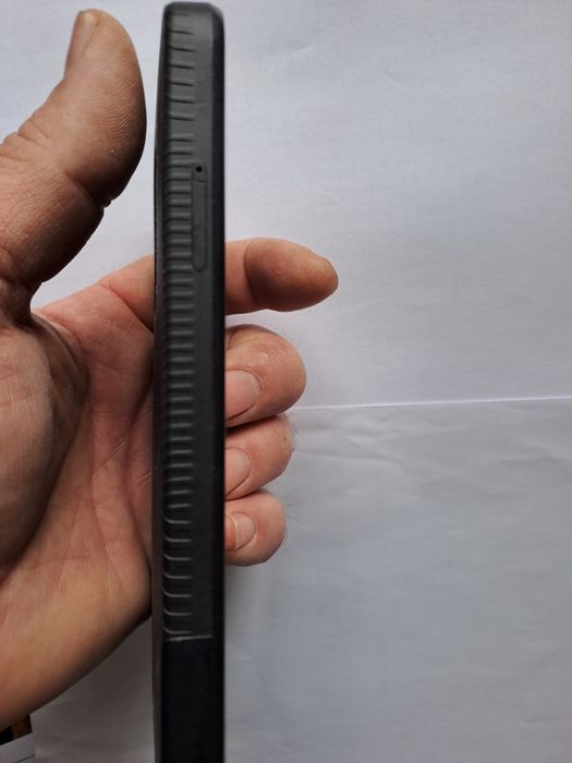 Удароустйчив телефон Motorola  Defy 2