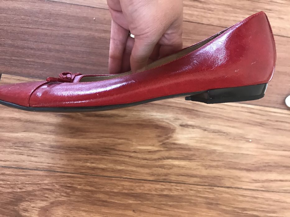 Pantofi balerini din piele lacuita