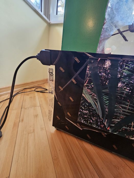 Терариум за гущер, жабки и др влечуги. 80.5х40.5х40см. Аксесоари