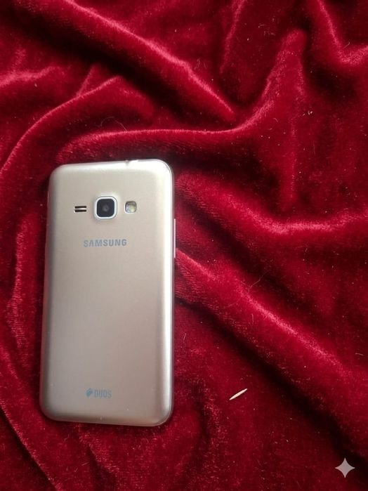 Продам самсунг J1