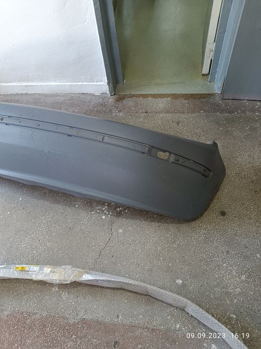 Vând bara spate noua Skoda Fabia 2003