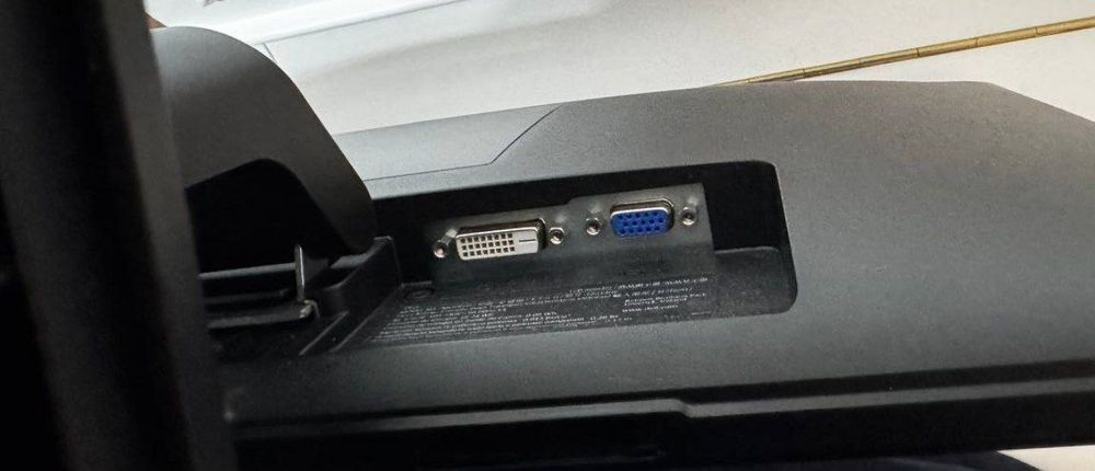 Продаю мониторы.