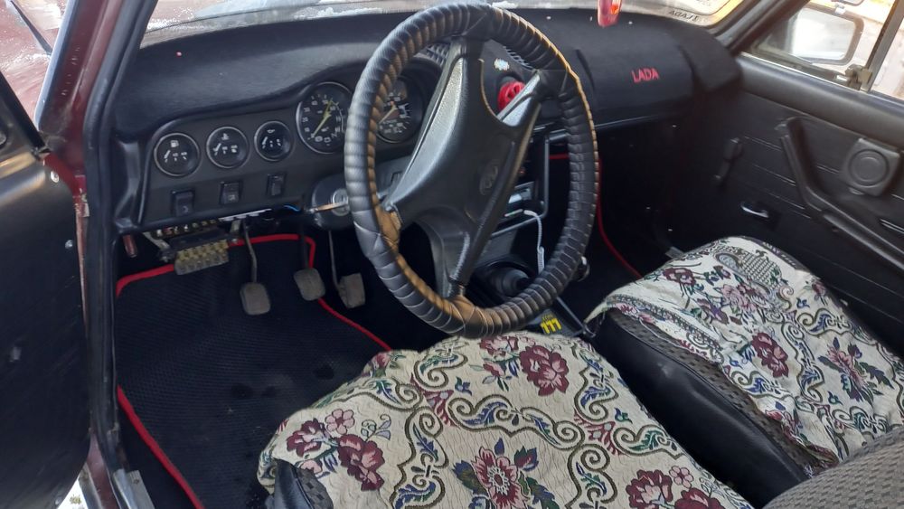 Продам ваз 2106 торг уместен