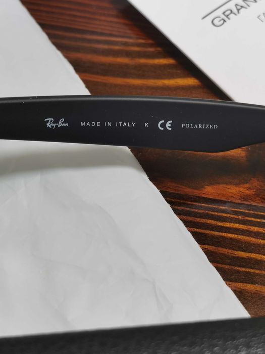 Продавам слънчеви очила Ray Ban