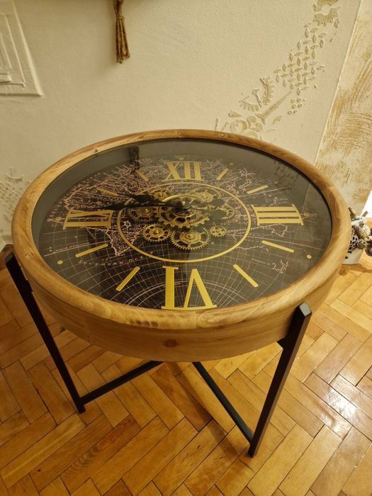 Уникална масичка с часовник – обков от естествен кестенов масив