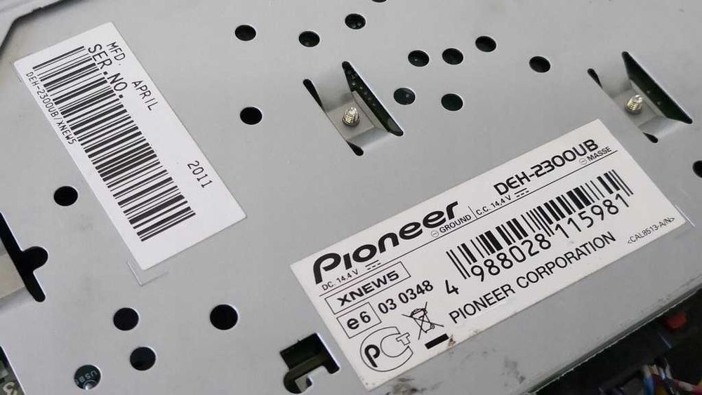Pioneer DEH-2300UB CD плейър/тунер