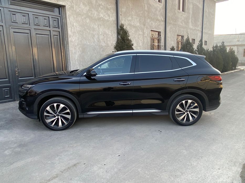 BYD Champion EV 605 km