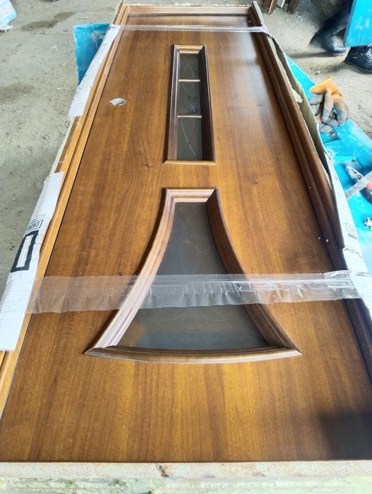 Продам двери б/у