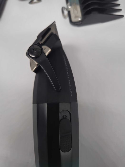 Masina tuns profesionala VGR V-003 9000RPM - Ca Noua