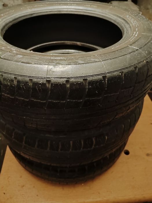 Продам бу авто шины 3шт. всесезонка