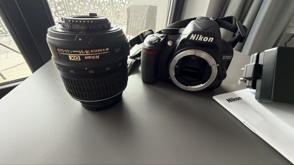 Aparat foto Nikon DSLR D3100