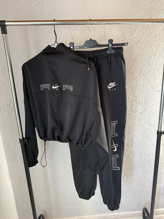 Дамски спортен екип  NIKE