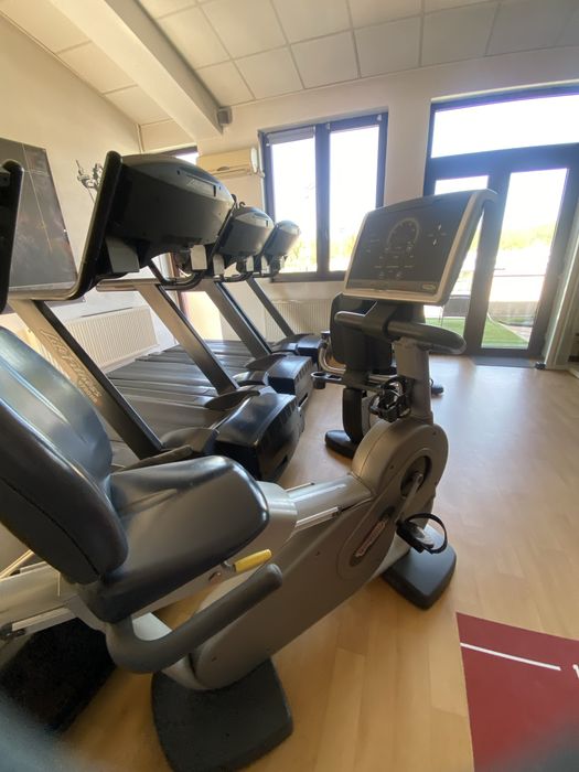 Aparte de bronzat -vertical si orizontal. Aparte fitness profesionale