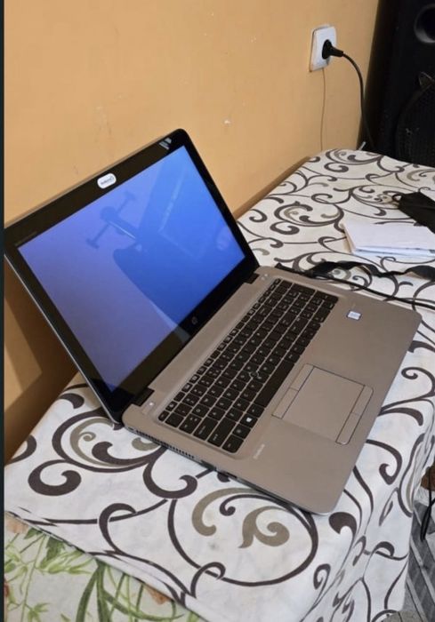 Laptopuri HP i5.