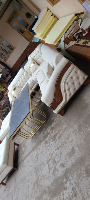 Yumshoq mebel vs stoli komplekt