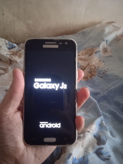 Samsung j2 8gb 2017