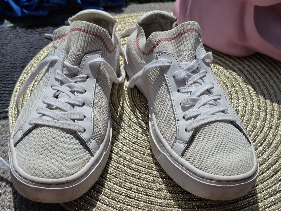 Lacoste  La Pique бели кецове N38