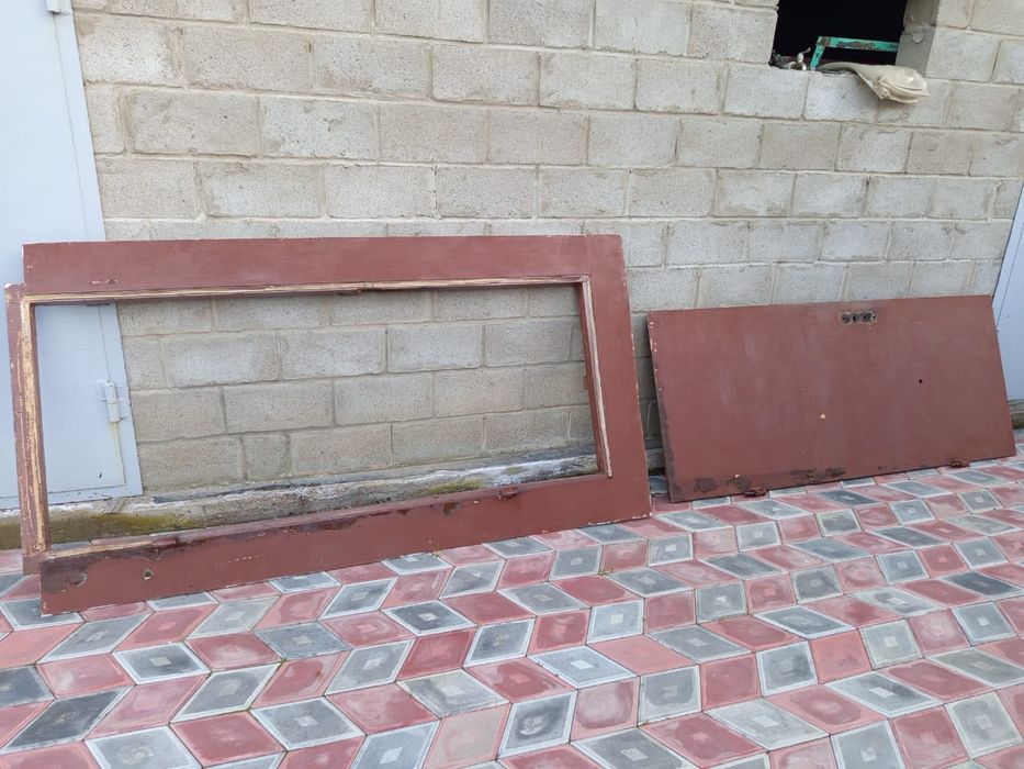 Металлическая дверь