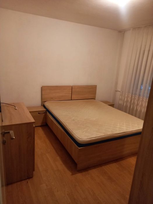 Închiriez apartament cu 3 camere – Oradea, Calea Aradului