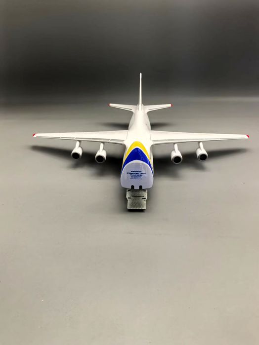 Модель самолета АН-124, Руслан, 42 см