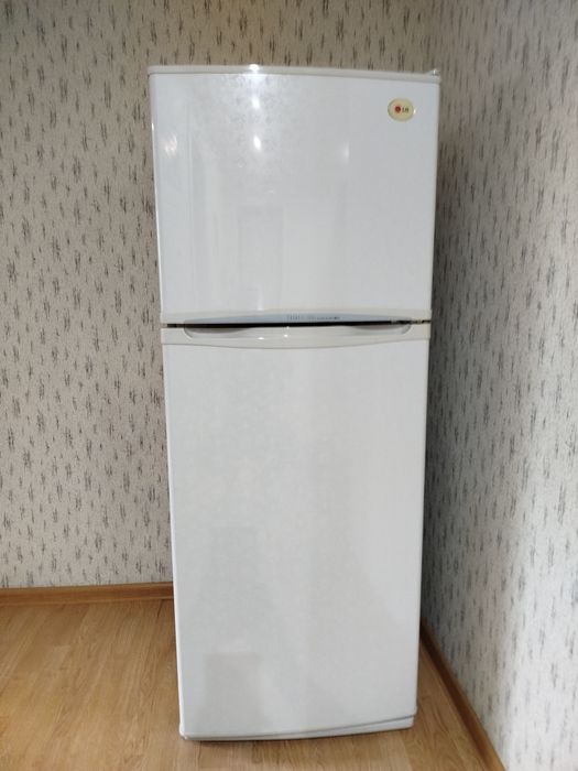Продам холодильник б/у LG