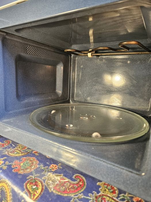 Продам микроволновку Самсунг