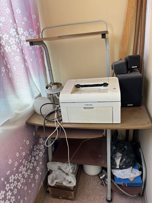 Стол компьютерный