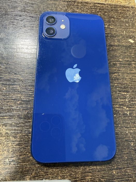 Айфон 12 сатылады