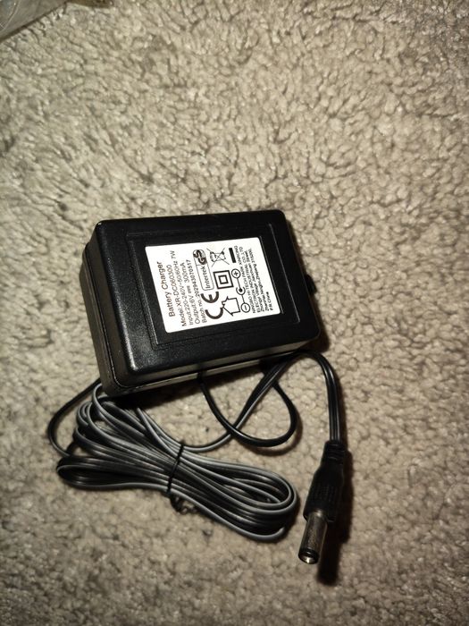 Alimentator 6V 300mA