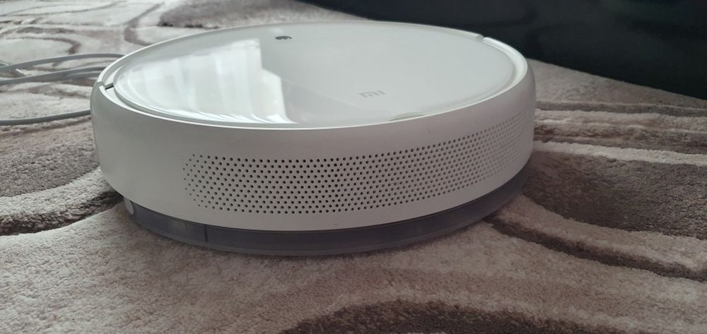Робот прахосмукачка Xiaomi Mi Robot Vacuum Mop Cleaner, 0.6 л, WI-FI