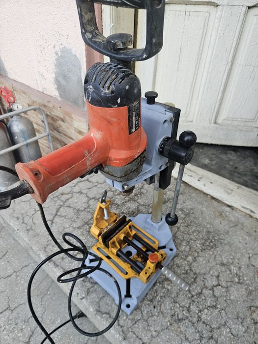 bormasina cu stativ gaurire