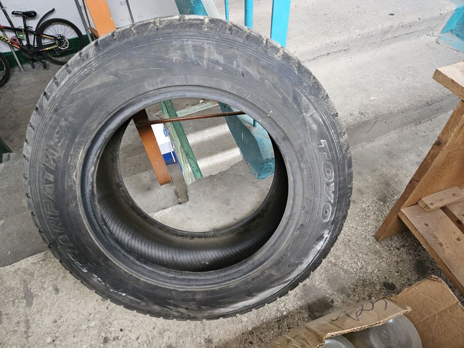 Продам шину, зима, r16 235/60