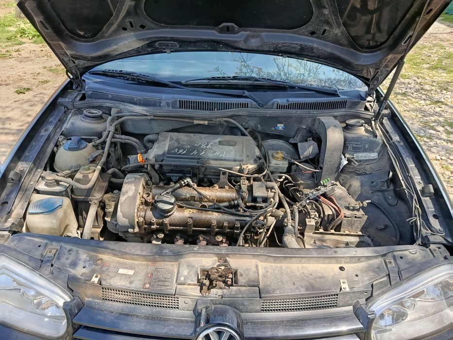 Volkswagen Golf 4 1.4i бензин на части